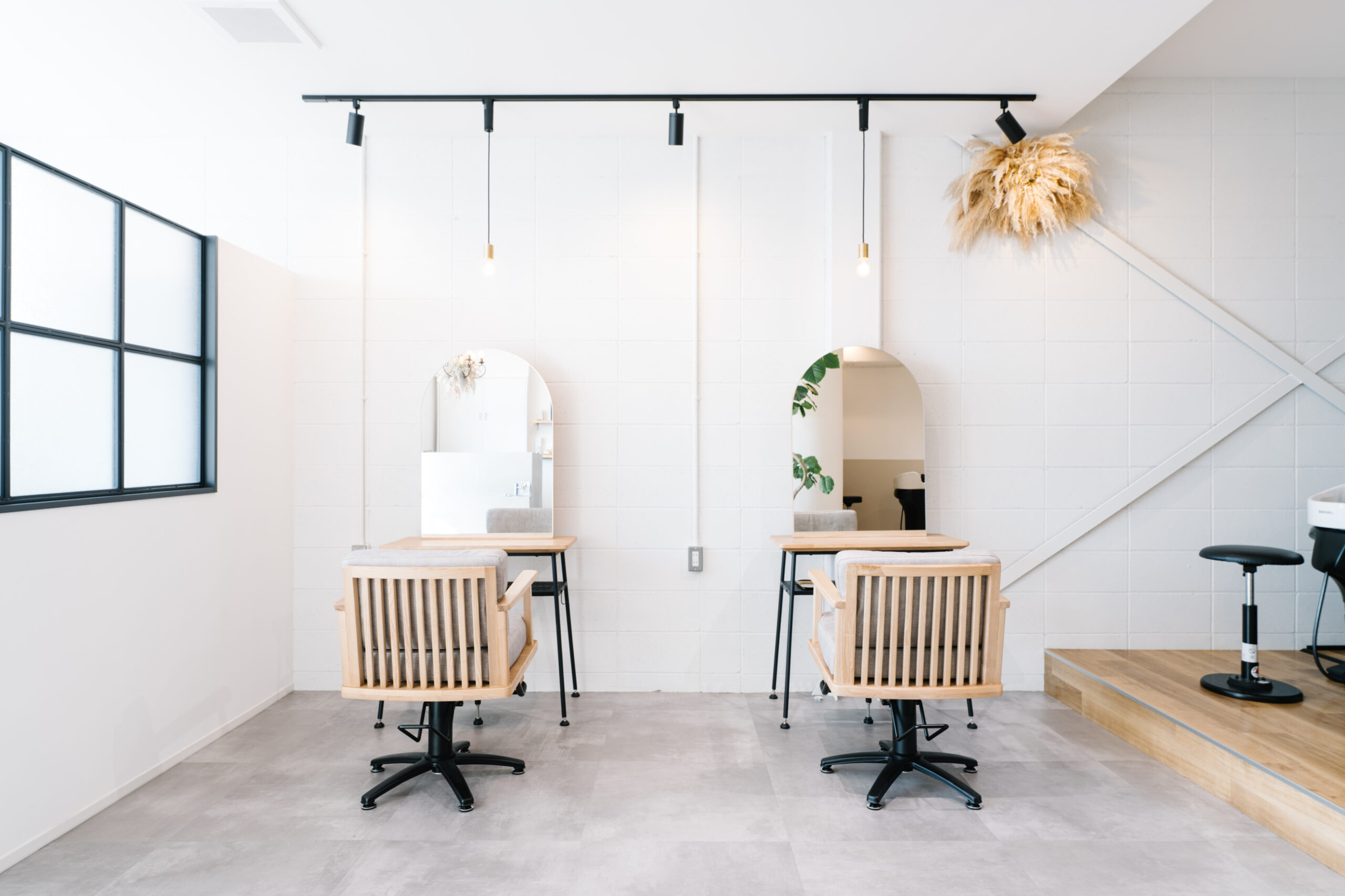 01.mimi_美容室・美容院・ヘアサロン_内装_セット面_施工事例