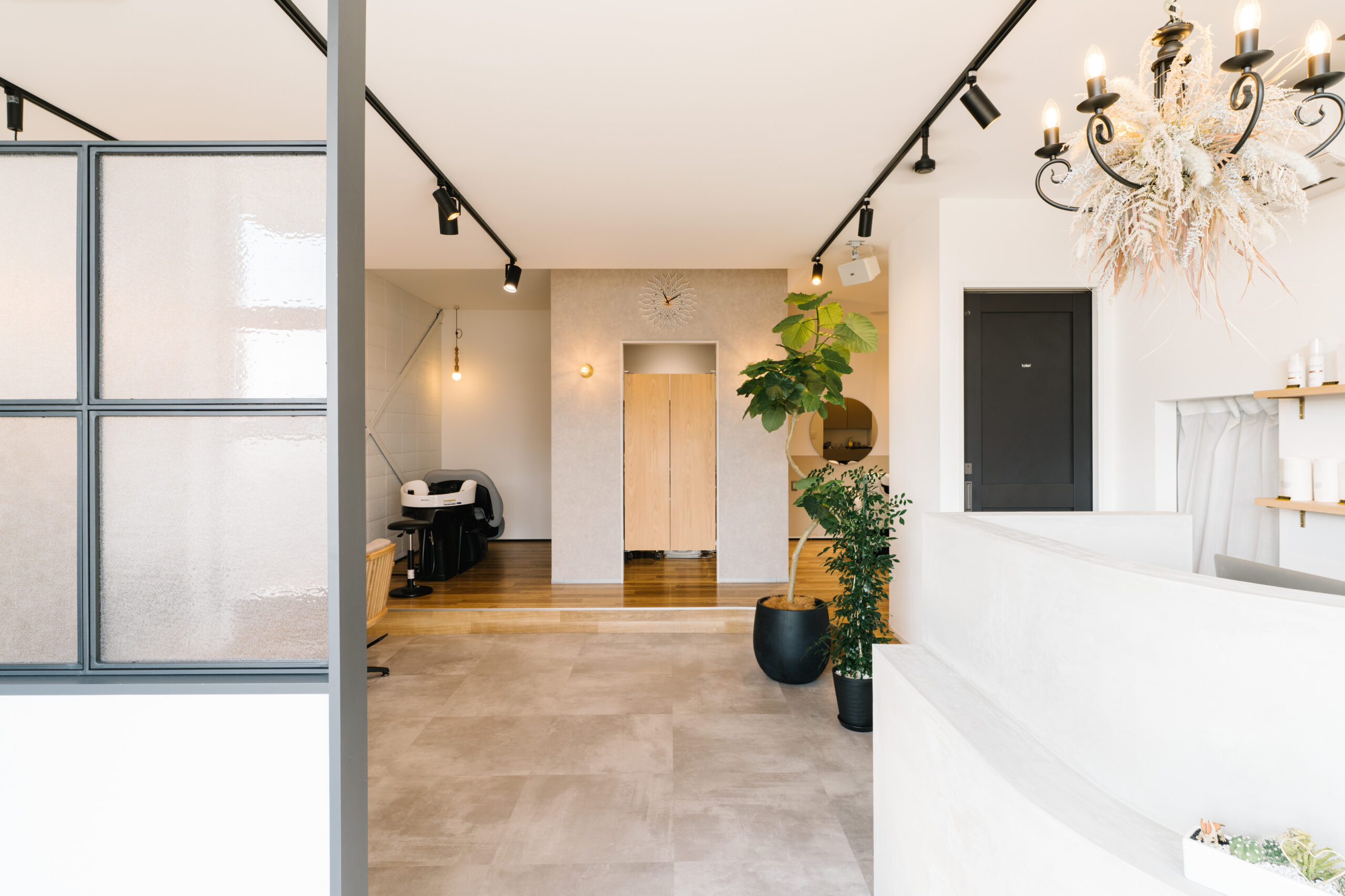 12.mimi_美容室・美容院・ヘアサロン_内装_施工事例