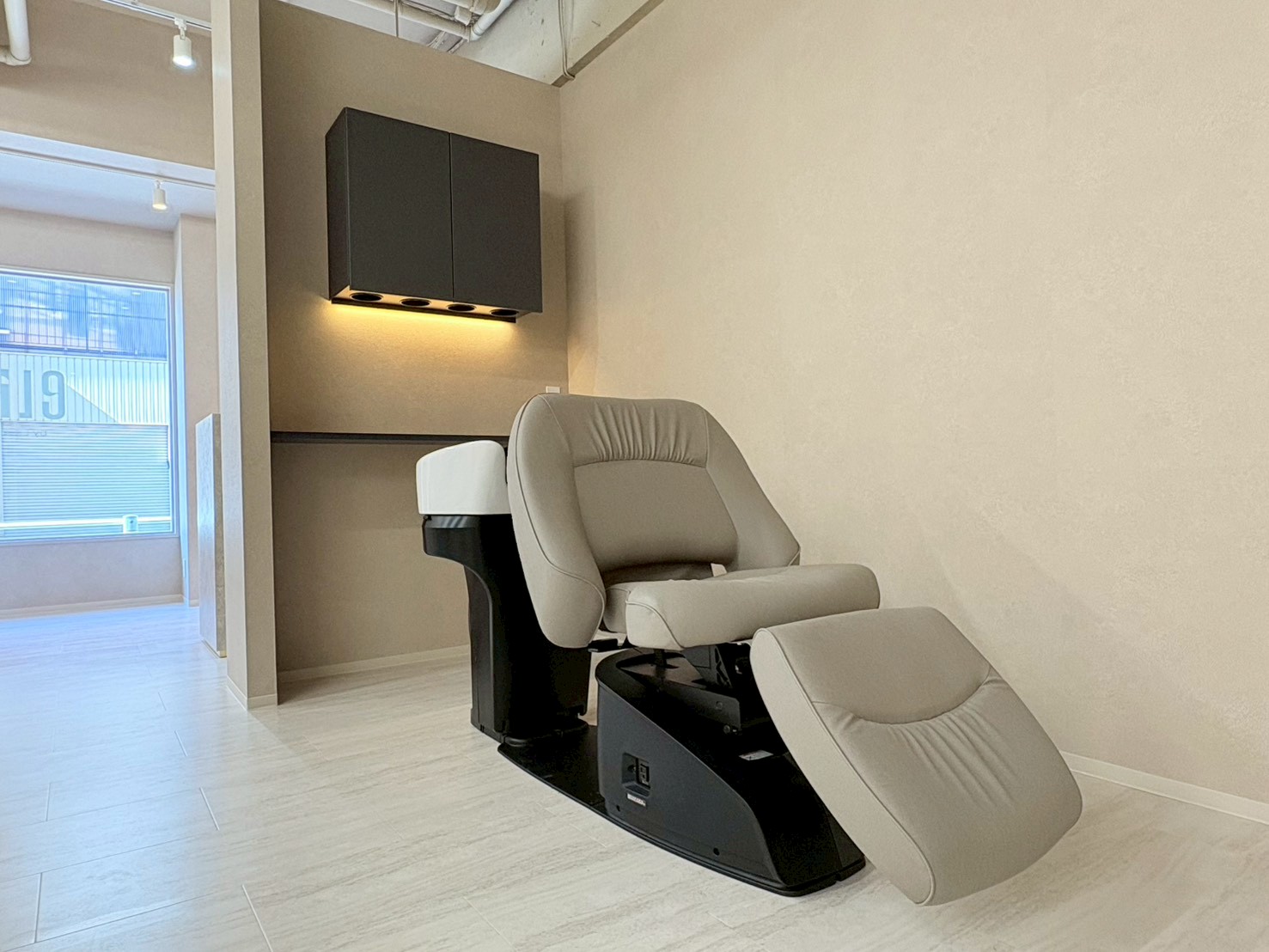 06.eLin_byLiLhair_美容室・美容院・ヘアサロン_内装_シャンプー_施工事例