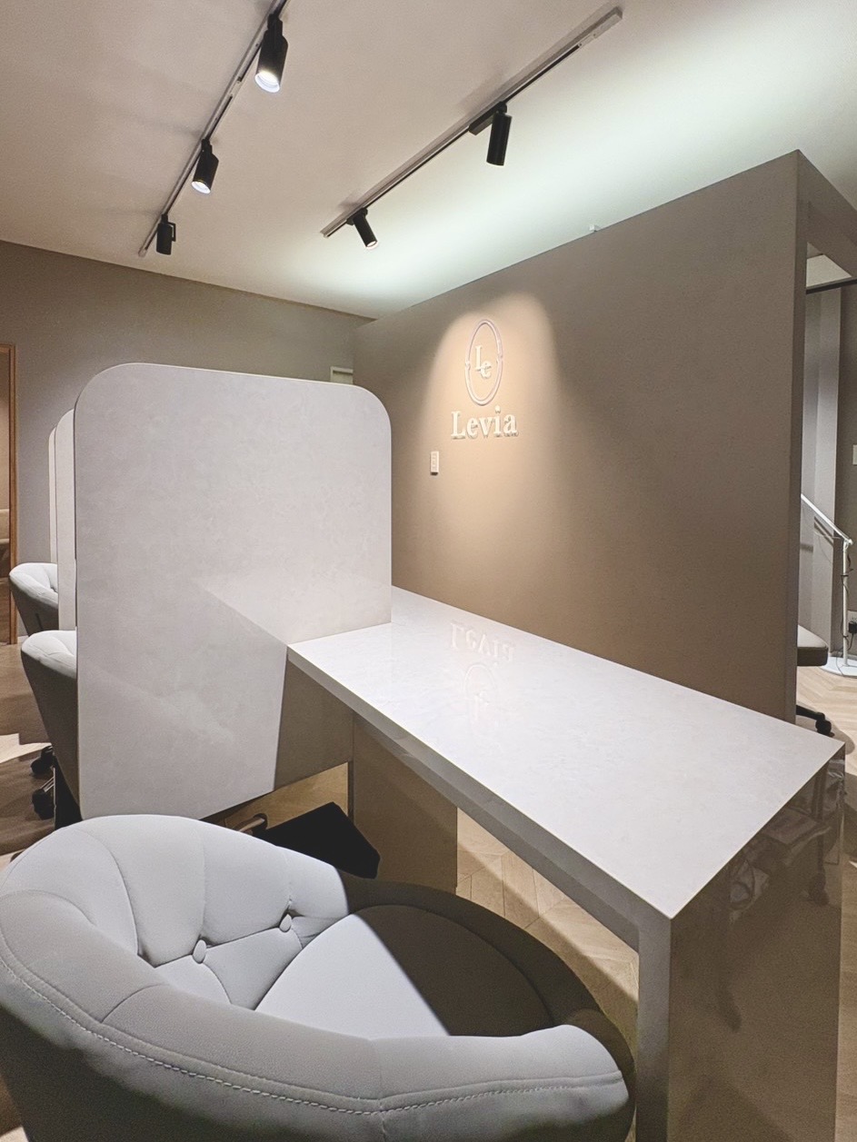04.Levia_アイラッシュ_ネイルサロン_内装_ネイルスペース_施工事例