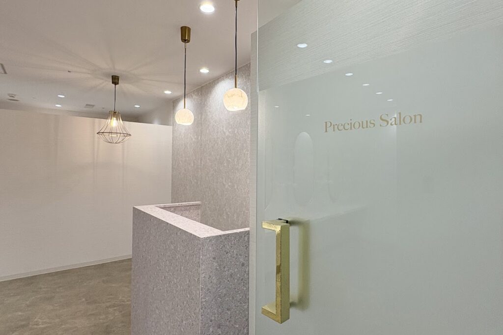 04.Marie_Precious_Salon_ブライダルサロン_内装_レセプション_カウンター_施工事例