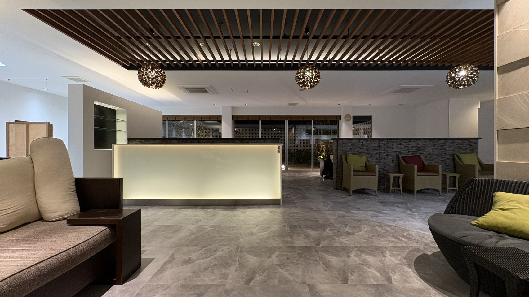 04.guiches北外山店_美容室・美容院・ヘアサロン_内装_レセプション_カウンター_施工事例